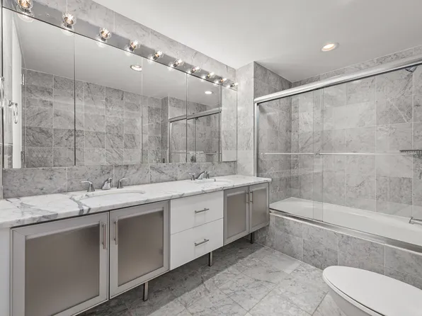 240 East 67th Street image 7 of 10