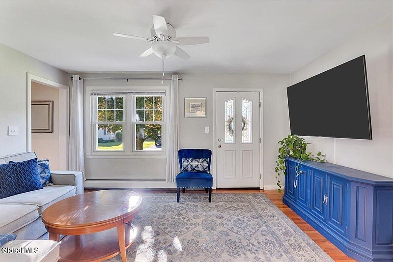 5th image of 3025 Evelyn Drive