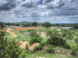 4th image of 352 Willow Springs Dr