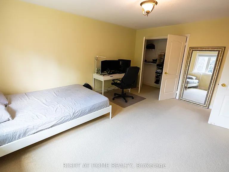 2427 Erin Centre Blvd — Photo 21