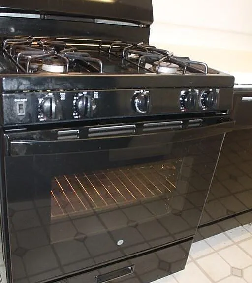 kitchen - stove/oven and dishwasher
