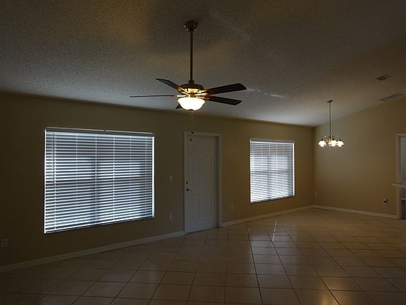 4th image of 4017 SW Kamsler St