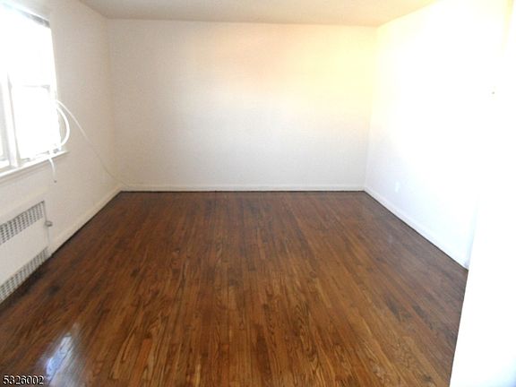 2nd image of 366 Nesbit Ter Floor 2