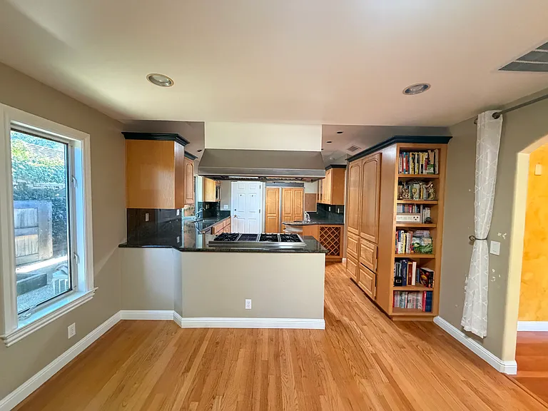 1867 Limetree Ln — Photo 8