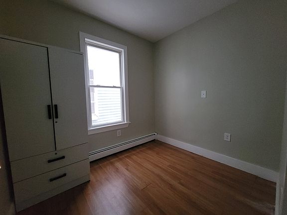 4th image of 249 Amherst St #1E