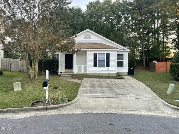 104 Lazy Days Ct, Apex, NC 27502