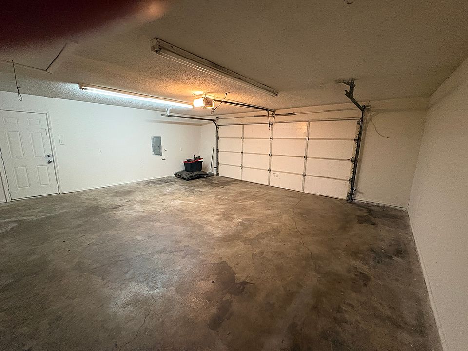 1st image of 719 Michelle Way
