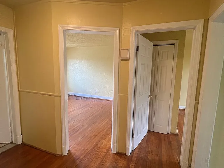 3708 Erdman Ave — Photo 2