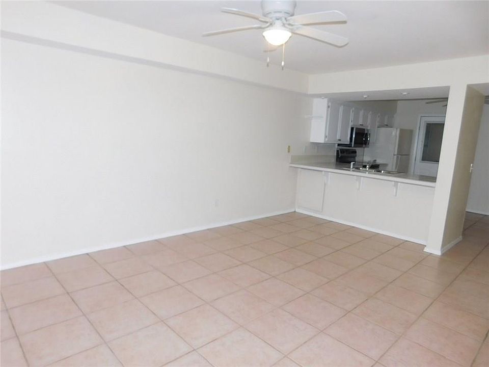 1st image of 821 Durham Pl