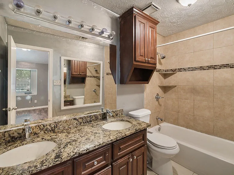 2012 Sandy Knoll Dr — Photo 13