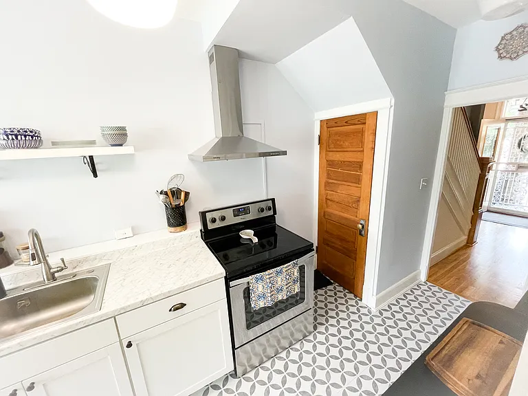 4322 4th St NW — Photo 9