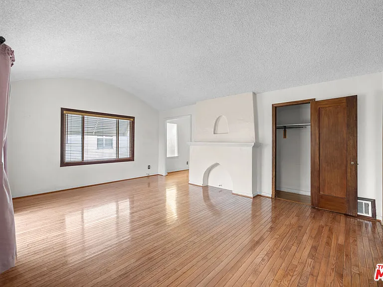 609 Padilla St — Photo 7