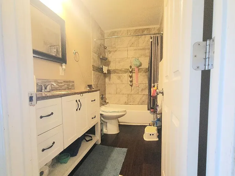 231 Military Rd E — Photo 16