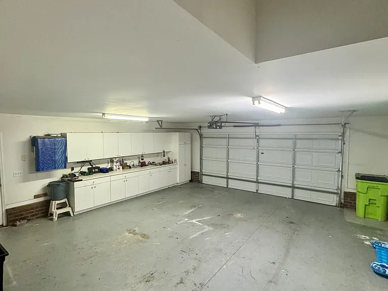513 Alexis Dr — Photo 29