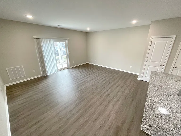 Orchard Grove Apartments — Photo 30