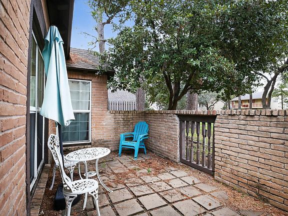 4th image of 10923 Creektree Dr