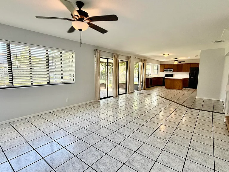 6048 Garrett St — Photo 11