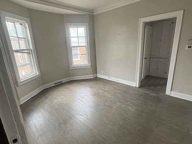 7250 S Langley Ave #2R — Photo 1
