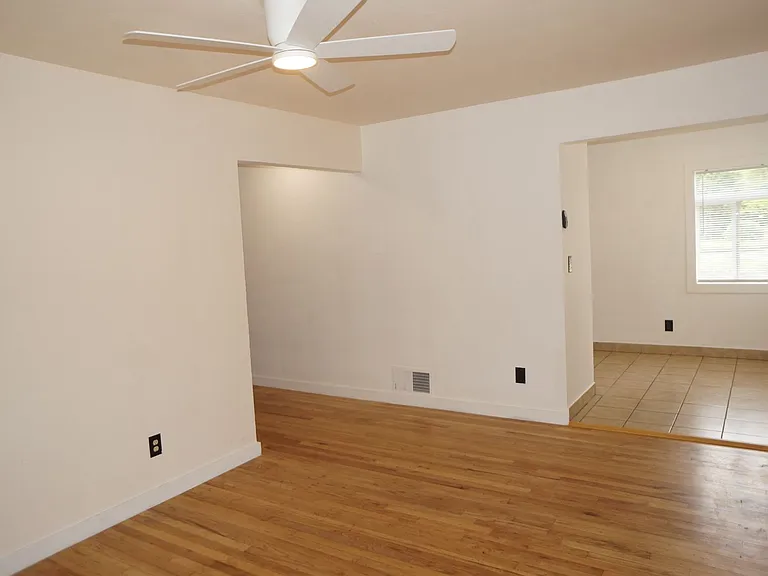 SAL4805 — Photo 7