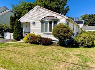 412 Jackson Ave, Bridgeport, CT 06606