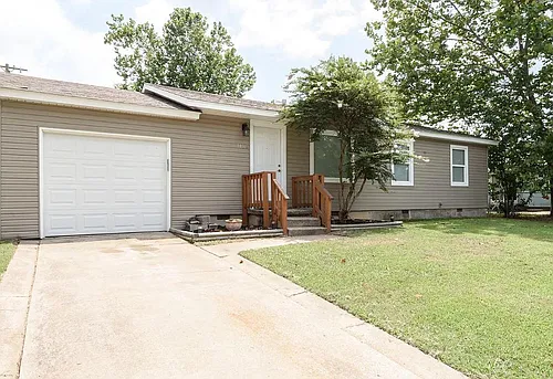1109 S Date Ave Photo 1