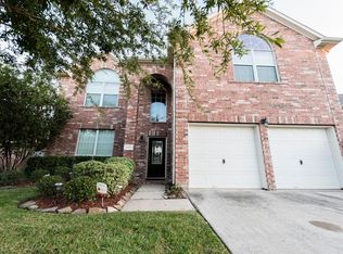 12512 Starcroft Dr, Pearland, TX 77584