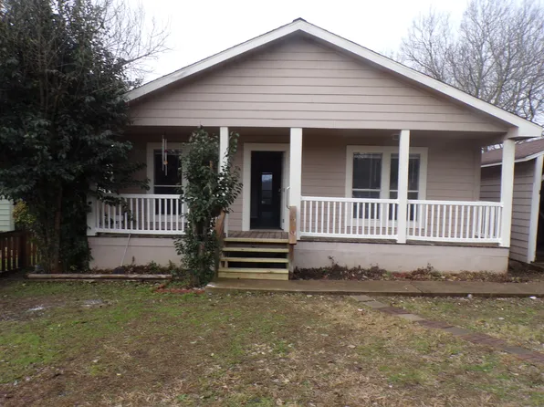 1305 Jones St, Taylor, TX 76574