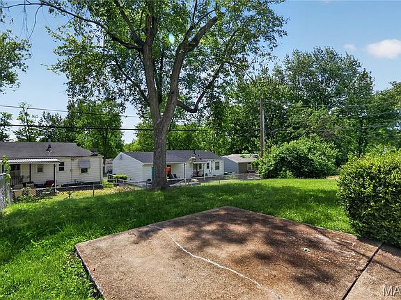 2nd image of 1132 Darr Dr