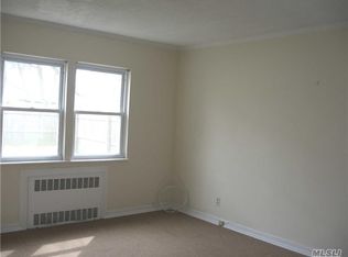 520 E Chester St, Long Beach, NY 11561