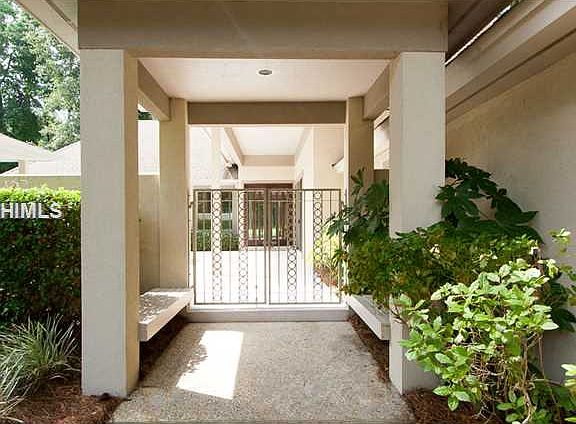 2nd image of 553 Colonial Dr
