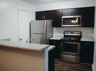 313 Oak Lake Way APT G, Chesapeake, VA 23320