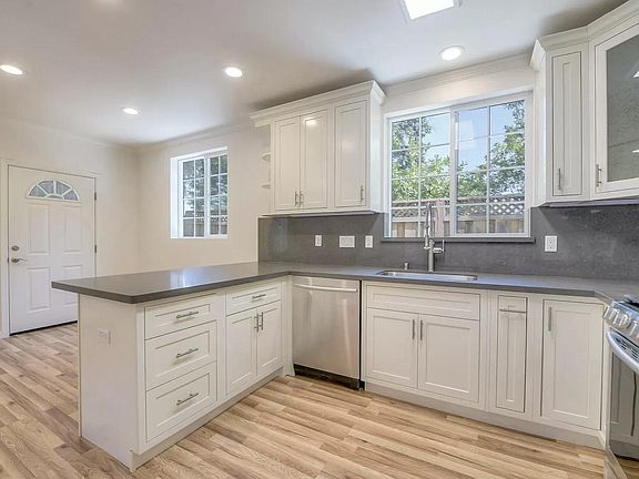 2nd image of 656 Curtner Ave #B