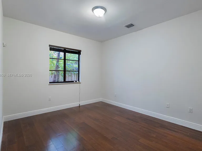 324 SW 30th Rd — Photo 17