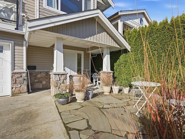 863 Lee St, White Rock, BC V4B 4N7