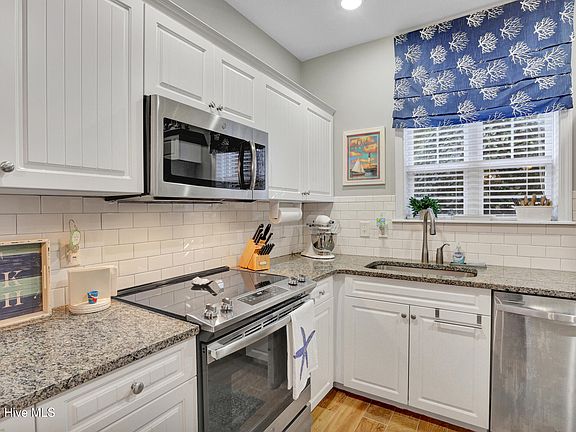 5th image of 4136 Vanessa Drive SE Unit 5
