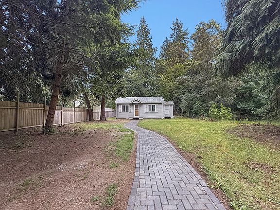 5th image of 12060 10th Ave S