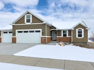 8187 S Cricket Ln, West Jordan, UT 84081