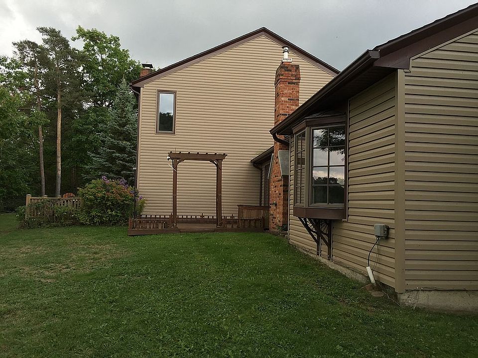 2nd image of 1509 Stoneridge Dr