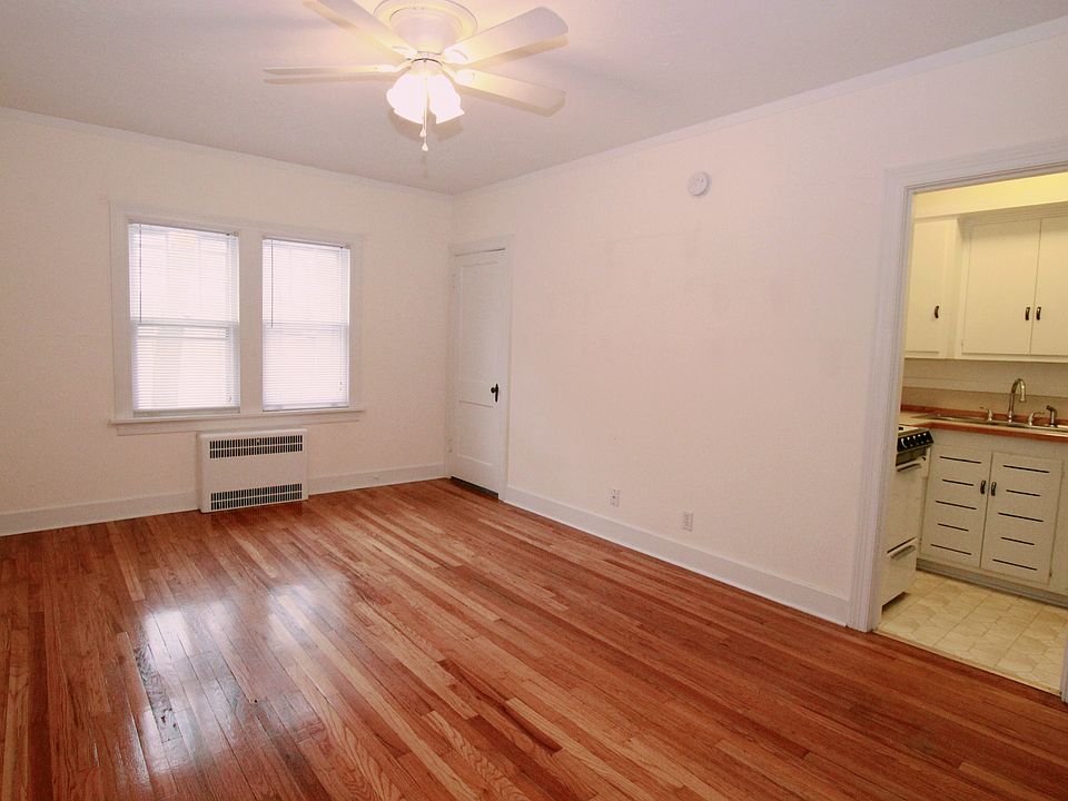 1st image of 311 Woodward Ave #4