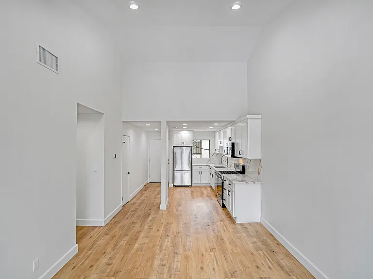 1410 Coronado Ave #8 — Photo 6