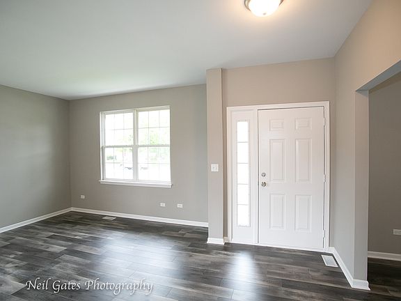 3rd image of 2619 Avalon Ln