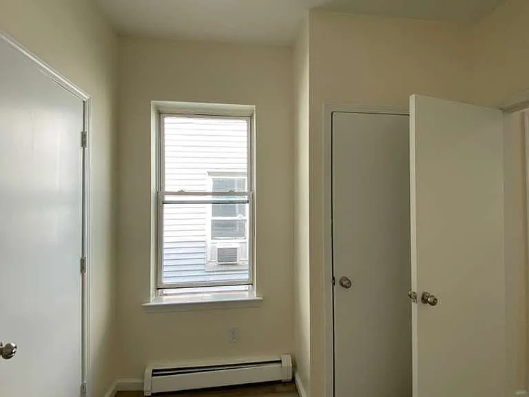 70 Ash St #3R — Photo 8