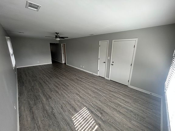 3rd image of 5714 N Hermitage Ave #2