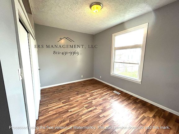 4th image of 645 E Maryland St