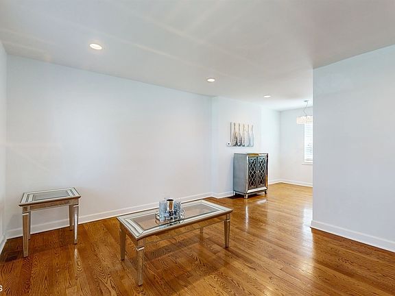 3rd image of 1747 N 21st Ave