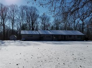 9181 W Lake Dr, Elwood, IN 46036