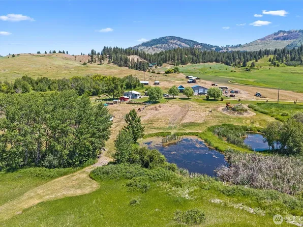 5793 Fruitland Valley Road, Fruitland, WA 99129