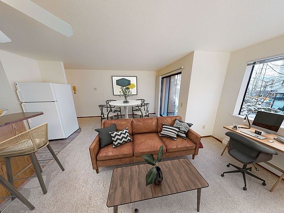 2nd image of 7000 Roosevelt Way NE APT 202