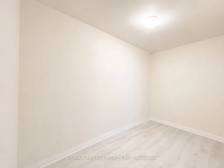 65 Watergarden Dr #403 — Photo 8