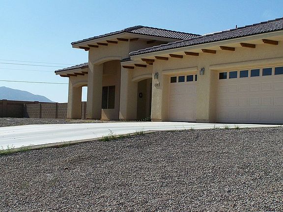 3rd image of 2413 Isla Bonita Dr